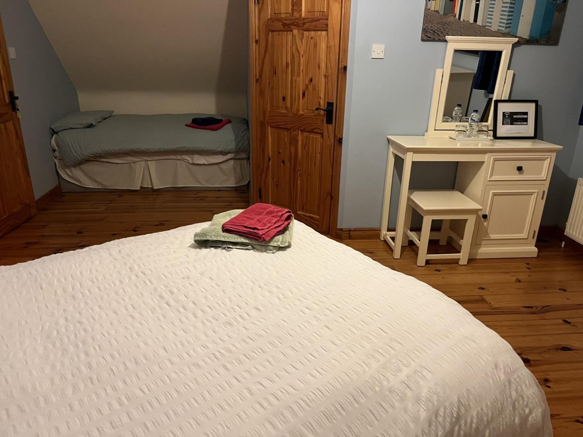 Oughterard Homeshare Killarone エクステリア 写真